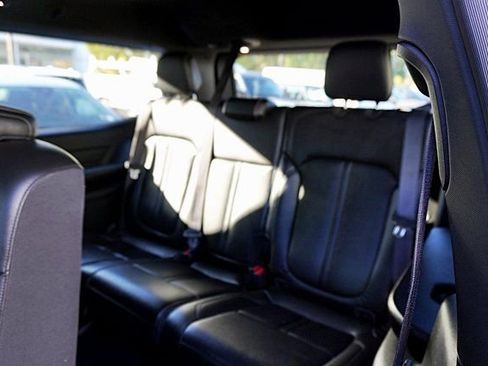 Used 2023 Jeep Wagoneer 2WD image 23