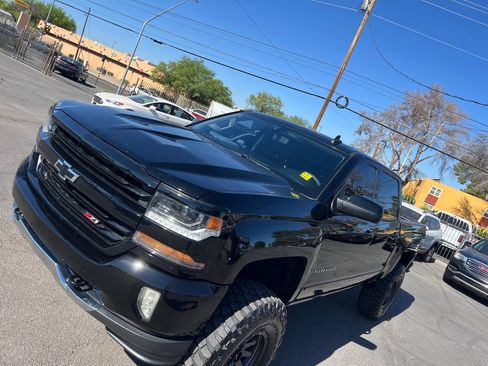 Used 2018 Chevrolet Silverado 1500 LT w/ All Star Edition image 43