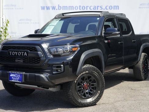 Used 2018 Toyota Tacoma TRD Pro image 2