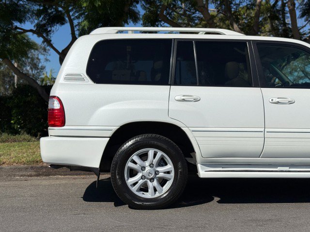 Used 2004 Lexus LX 470 4WD image 9