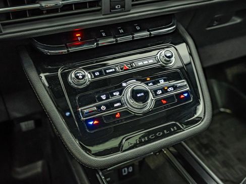 Used 2022 Lincoln Corsair Reserve FWD image 28