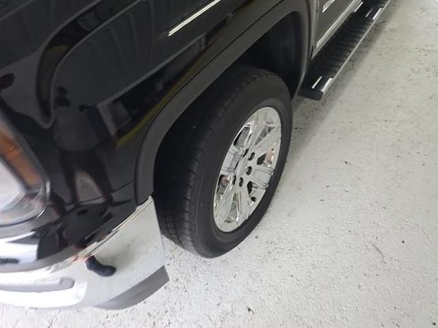 Used 2018 GMC Sierra 1500 SLT AWD/4WD image 9