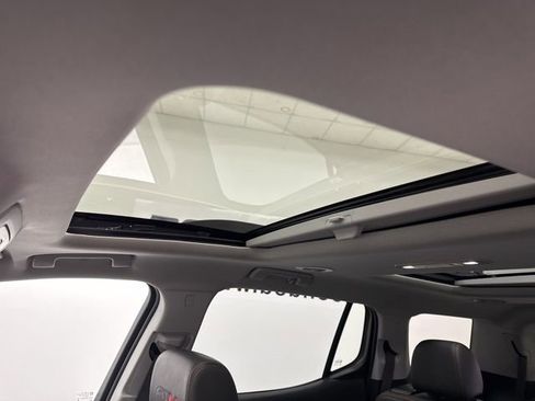 Used 2023 GMC Acadia AT4 w/ Technology Package image 25