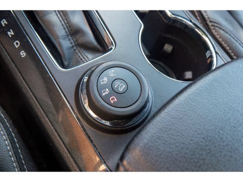 Used 2018 Ford Explorer Limited w/ Equipment Group 301A AWD/4WD image 27