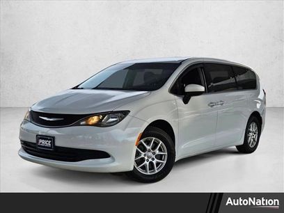 Used 2018 Chrysler Pacifica LX