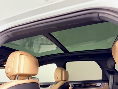 Certified 2024 Porsche Cayenne AWD/4WD image 25