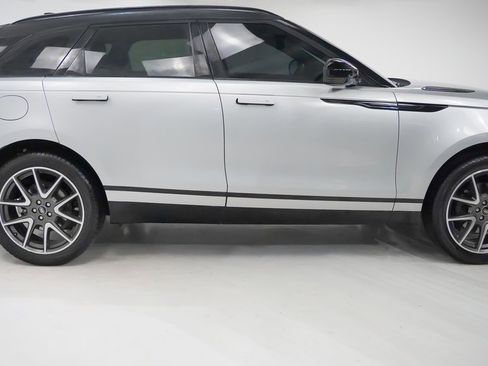 Used 2022 Land Rover Range Rover Velar R-Dynamic S image 9