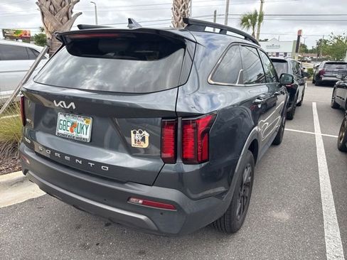 Used 2022 Kia Sorento S image 9