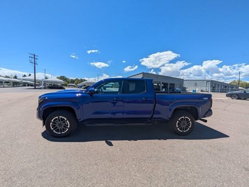 Used 2025 Toyota Tacoma TRD Sport AWD/4WD image 9