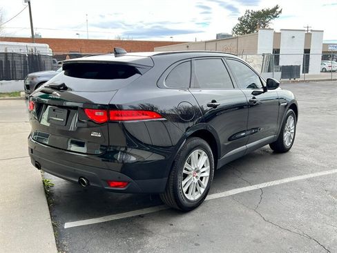 Used 2017 Jaguar F-PACE Prestige image 7
