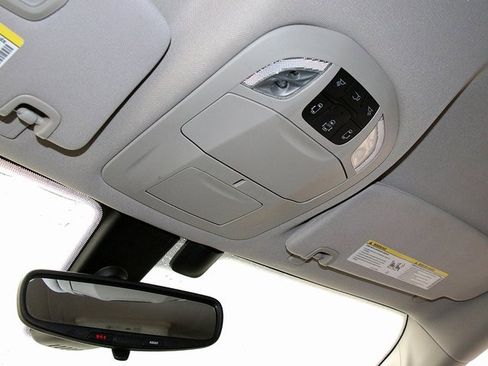 Used 2017 Chrysler Pacifica Touring-L image 22