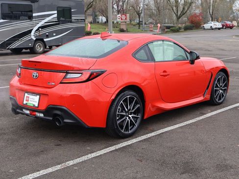 Used 2024 Toyota GR86 image 8