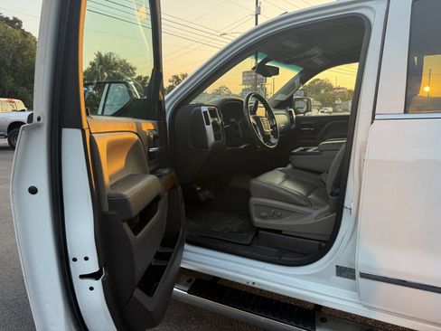 Used 2017 GMC Sierra 1500 SLT AWD/4WD image 10