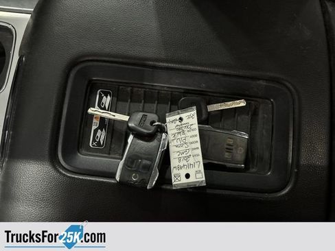 Used 2018 GMC Sierra 1500 SLT image 25