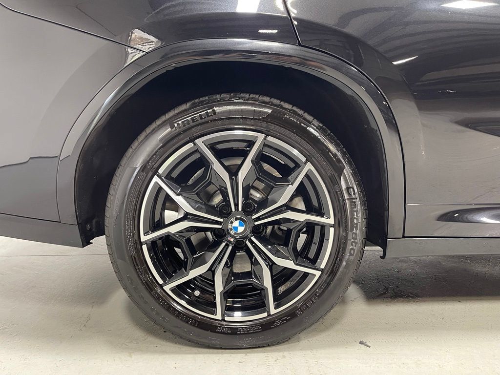 Used 2024 BMW X4 xDrive30i w/ M Sport Package AWD/4WD image 15