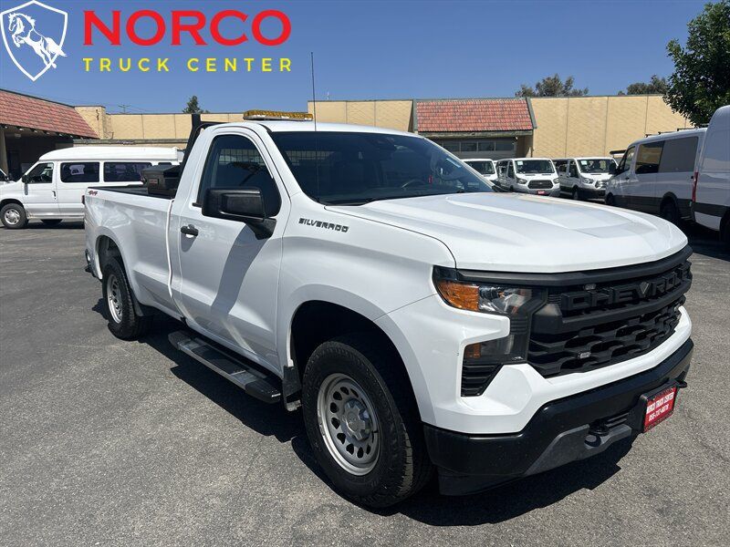 Used 2022 Chevrolet Silverado 1500 W/T w/ WT Value Package AWD/4WD image 2