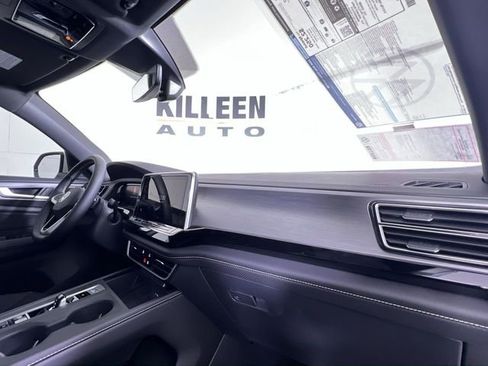 New 2026 Volkswagen Atlas Cross Sport SE FWD image 28