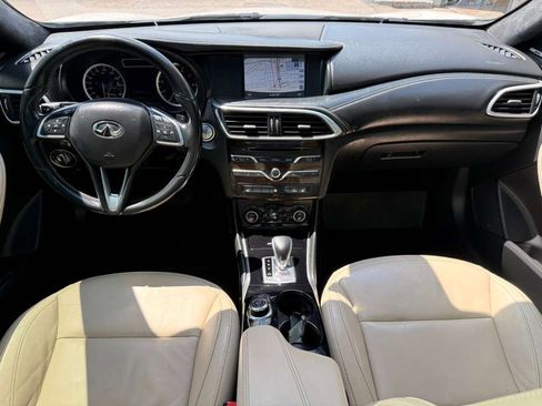 Used 2017 INFINITI QX30 Premium w/ Technology Package FWD image 19