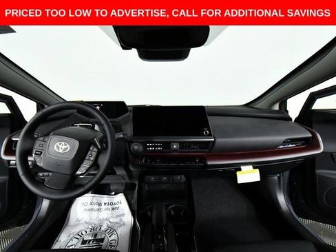 New 2026 Toyota Prius Plug-In Hybrid FWD image 18