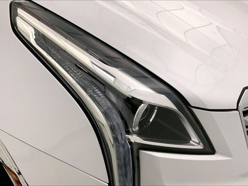 Used 2018 Cadillac XT5 Luxury w/ Driver Awareness Package image 27