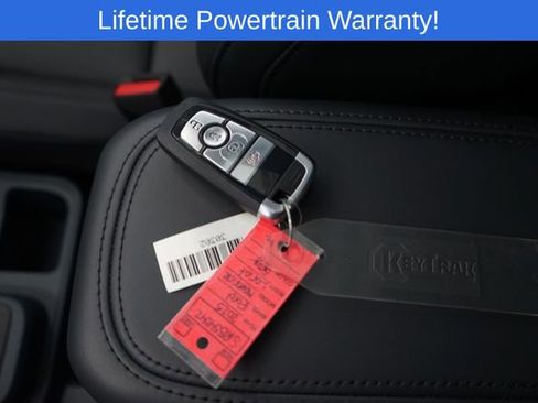 New 2025 Ford Maverick Lariat w/ Black Appearance Package image 26