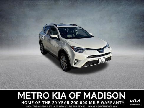 Used 2018 Toyota RAV4 Limited w/ Advanced Technology Package image 8