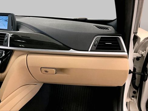Used 2018 BMW 330i Sedan RWD image 17