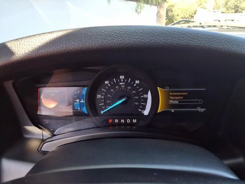 Used 2017 Ford Expedition Limited RWD image 15