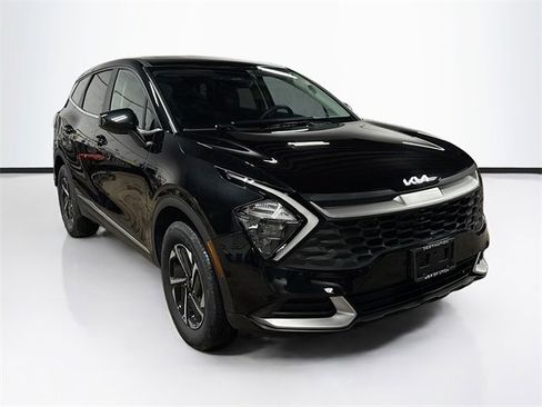 Used 2023 Kia Sportage LX image 1