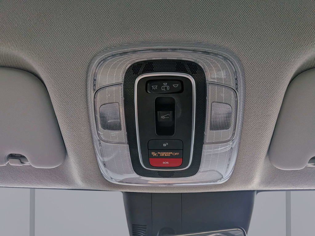 Certified 2025 Hyundai Elantra SEL FWD image 32