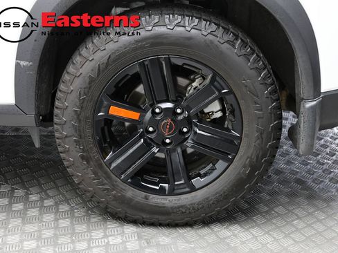 Used 2025 Nissan Rogue SV AWD/4WD image 8