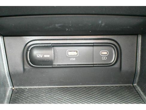 Used 2023 Kia Sportage LX image 39