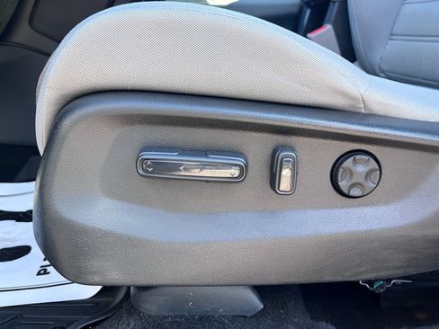 Used 2017 Honda CR-V EX image 10