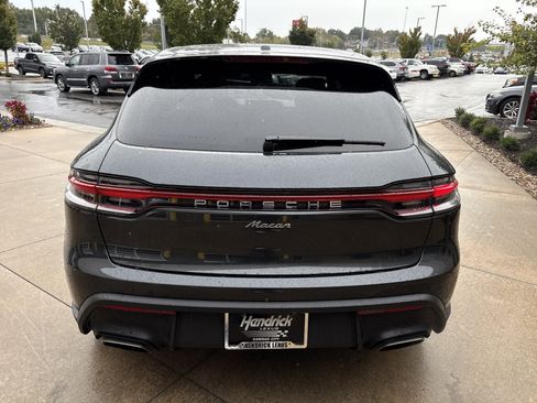 Used 2024 Porsche Macan image 9