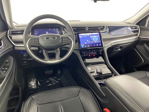 Used 2022 Jeep Grand Cherokee Limited 4xe w/ Luxury Tech Group II image 41