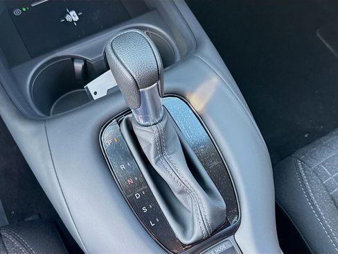 Certified 2026 Honda HR-V LX image 15