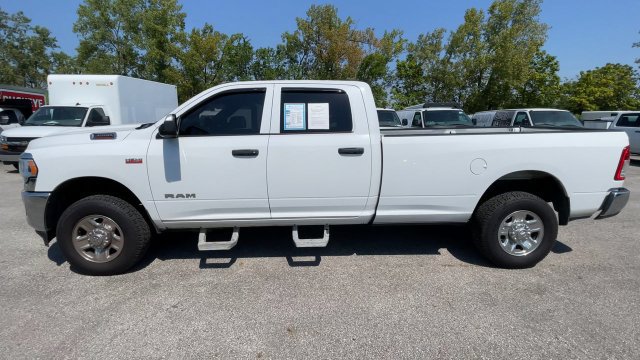 Used 2021 RAM 3500 Tradesman w/ Chrome Appearance Group AWD/4WD image 7