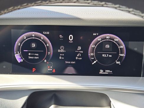 New 2026 Volkswagen Tiguan SE FWD image 10