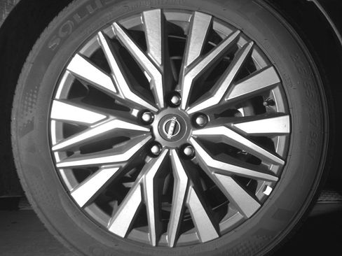 Used 2025 Nissan Altima 2.5 SV image 13