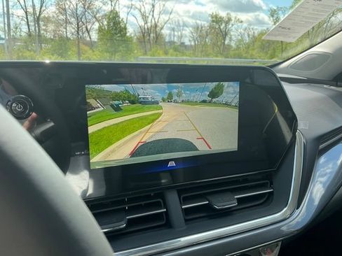 New 2026 Chevrolet Trax ACTIV w/ Sunroof Package FWD image 29