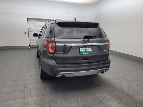 Used 2017 Ford Explorer Limited FWD image 6