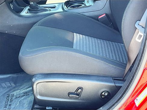 Used 2022 Dodge Charger R/T w/ Blacktop Package image 18