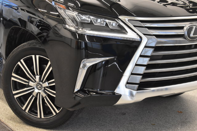 Used 2021 Lexus LX 570 4WD w/ Luxury Package image 31