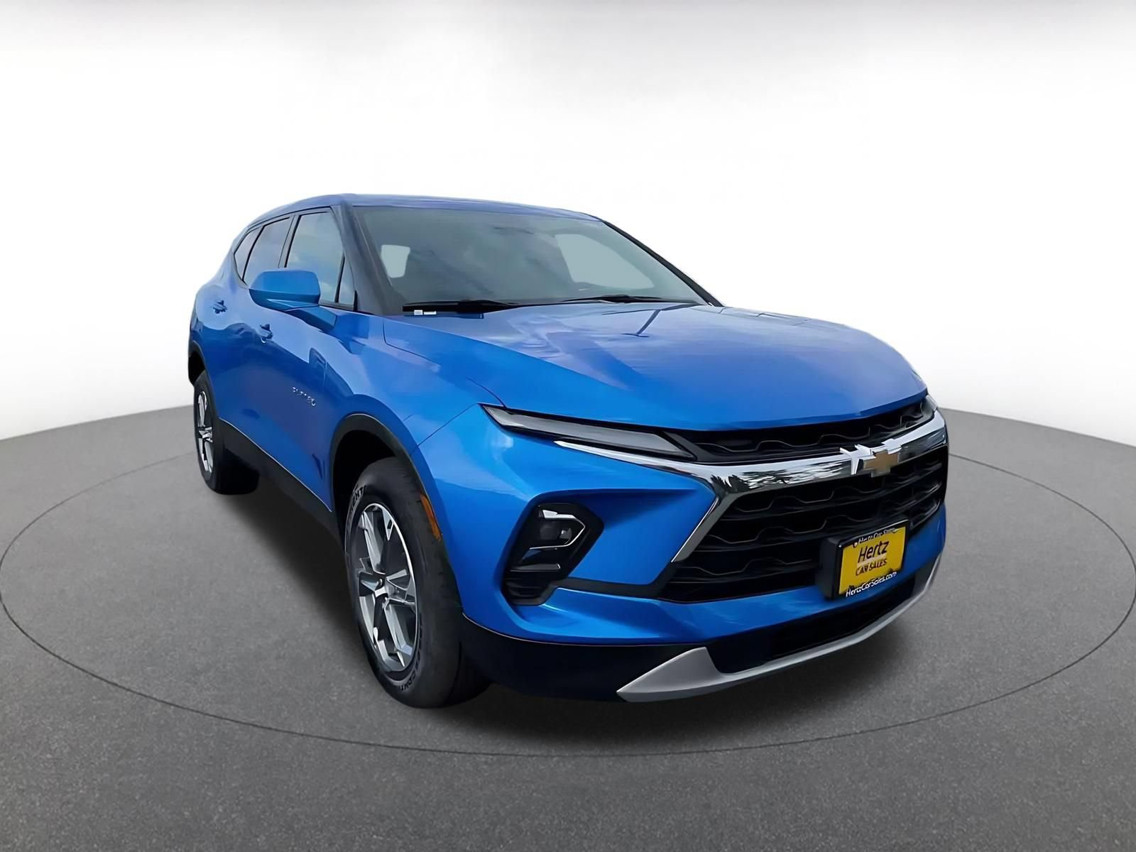 Used 2025 Chevrolet Blazer LT FWD image 3