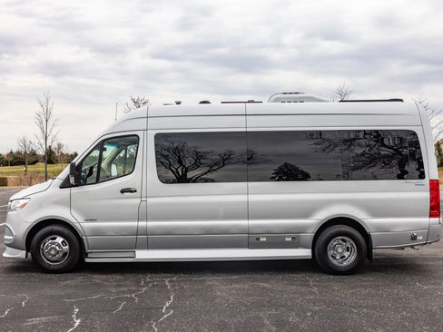 Used 2019 Mercedes-Benz Sprinter 170 w/ Premium Plus Package image 46