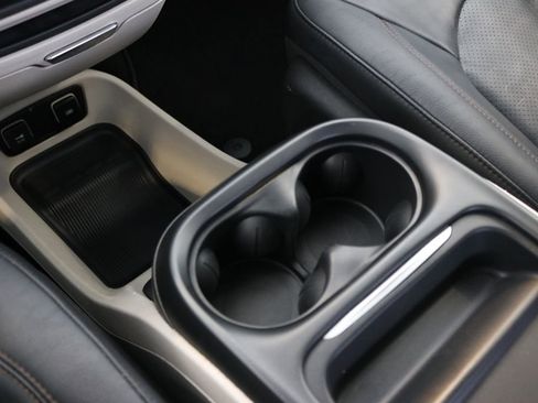 Used 2020 Chrysler Pacifica Touring-L image 43