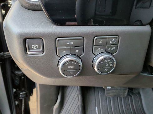 New 2026 GMC Sierra 1500 SLT AWD/4WD image 16
