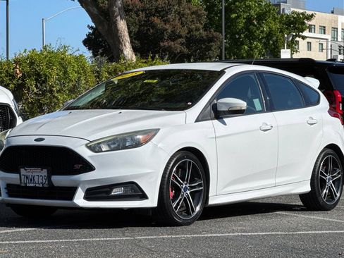 Used 2015 Ford Focus ST FWD image 8