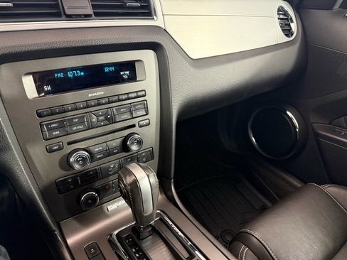 Used 2014 Ford Mustang GT Premium image 22