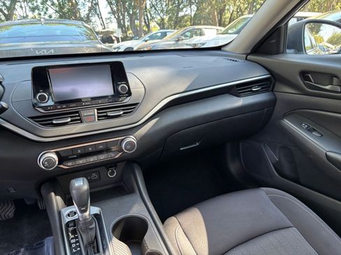 Used 2024 Nissan Altima 2.5 S FWD image 34